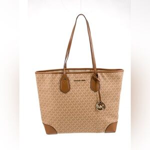 NWT Michael Kors Eva Butternut Tote